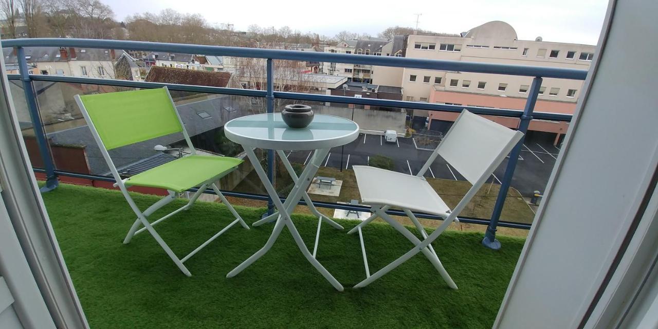 T3 Bord Centre Ville - 4Eme Etage - Fetes Interdites Bourges Exteriör bild